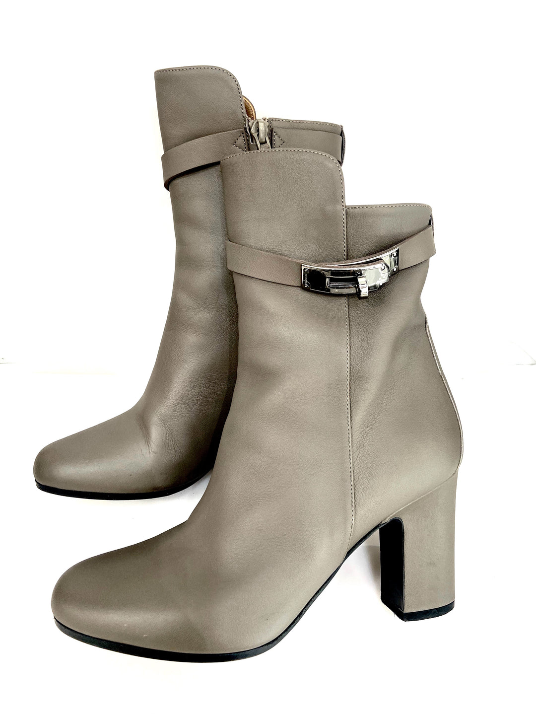 HERMÈS CALFSKIN LEATHER JOUEUSE ANKLE BOOTS
