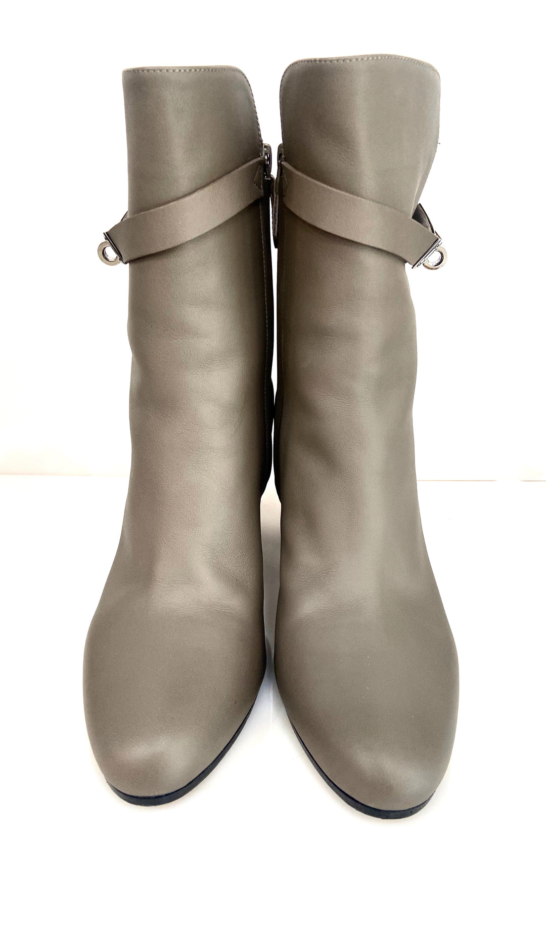 HERMÈS CALFSKIN LEATHER JOUEUSE ANKLE BOOTS