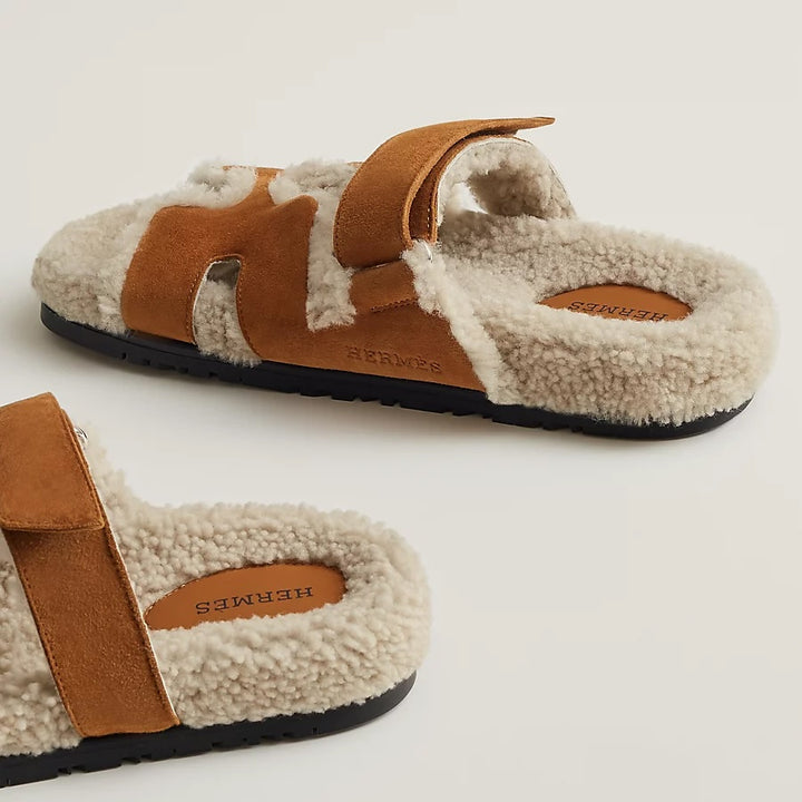 HERMÈS CHYPRE SUEDE SHEARLING SANDAL MULES – Caroline's Fashion