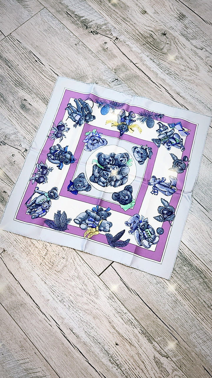 HERMÈS VINTAGE CONFIDENTS DES COEURS SILK SCARF