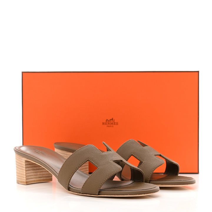 HERMÈS ORAN OASIS H EPSOM LEATHER MULES IN ETOUPE