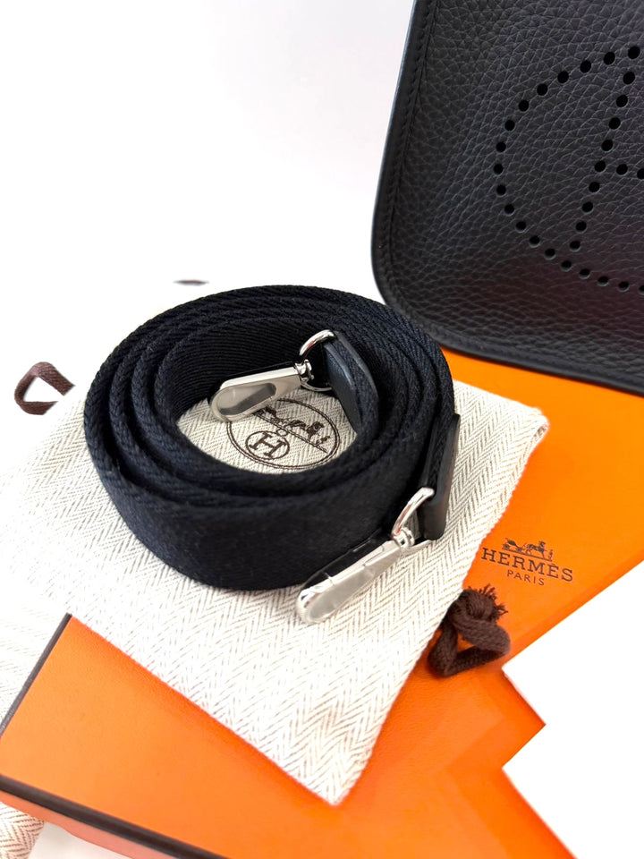 HERMÈS EVELYNE 16 AMAZONE TAURILLON CLEMENCE LEATHER CROSSBODY BAG IN NOIR
