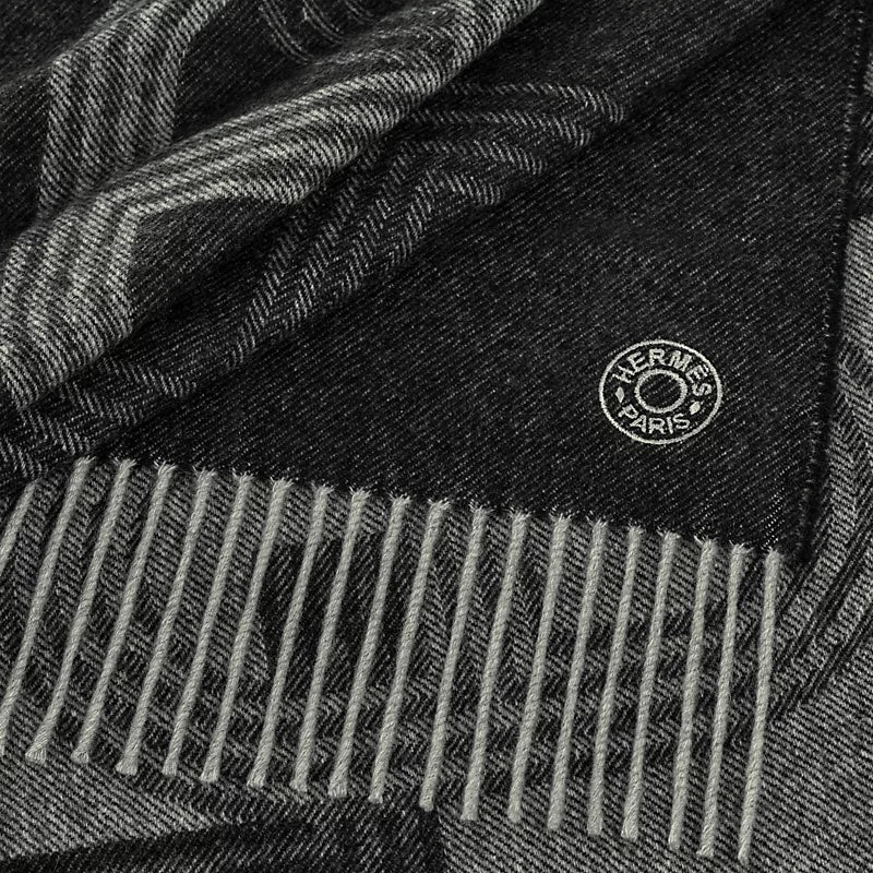 HERMÈS FRINGE CIRCUIT 24 GRAY CASHMERE UNISEX SCARF