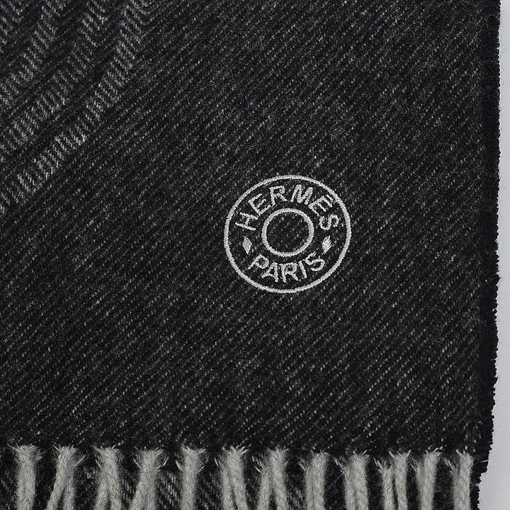 HERMÈS FRINGE CIRCUIT 24 GRAY CASHMERE UNISEX SCARF