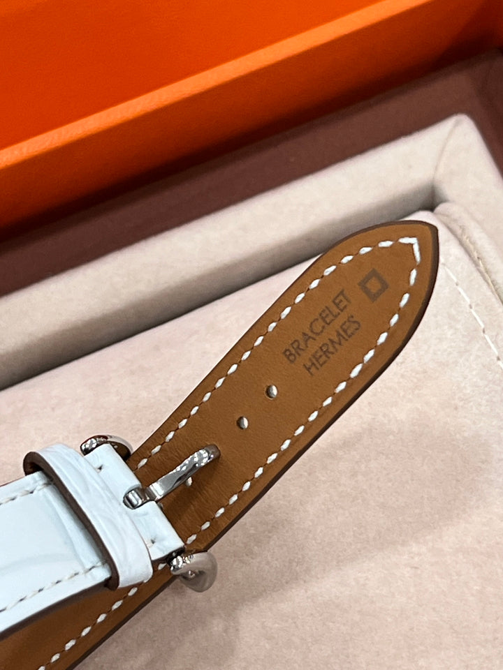 HERMÈS HEURE H 25MM DIAMOND WATCH