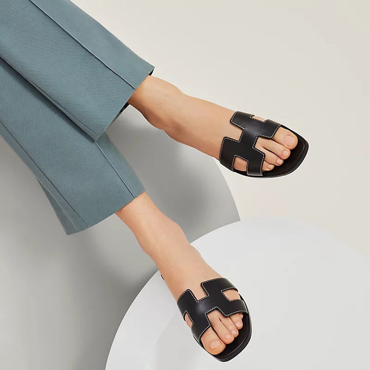 HERMÈS ORAN LEATHER SANDALS