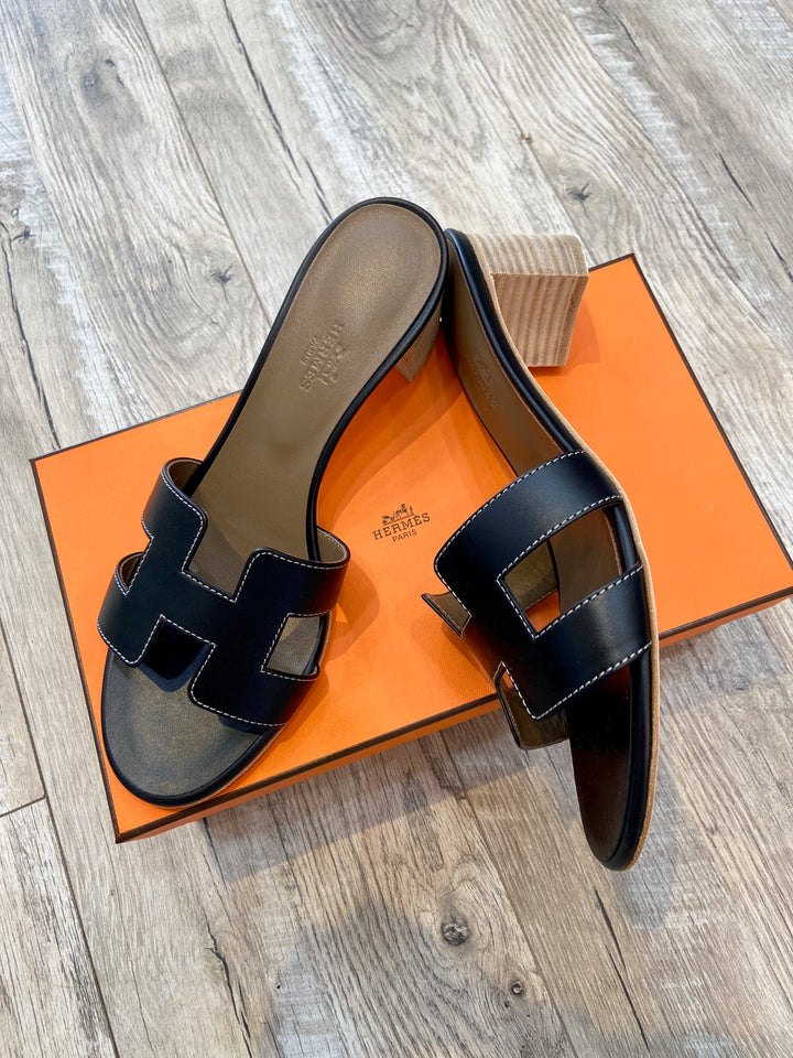 HERMÈS ORAN OASIS H CALFSKIN LEATHER MULES