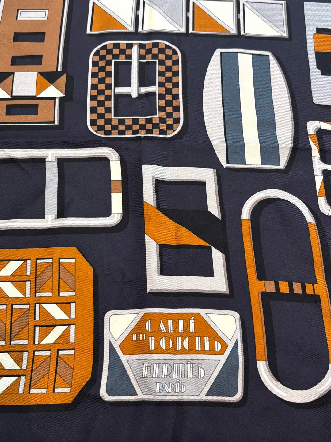 HERMÈS CARRE EN BOUCLES SILK SCARF