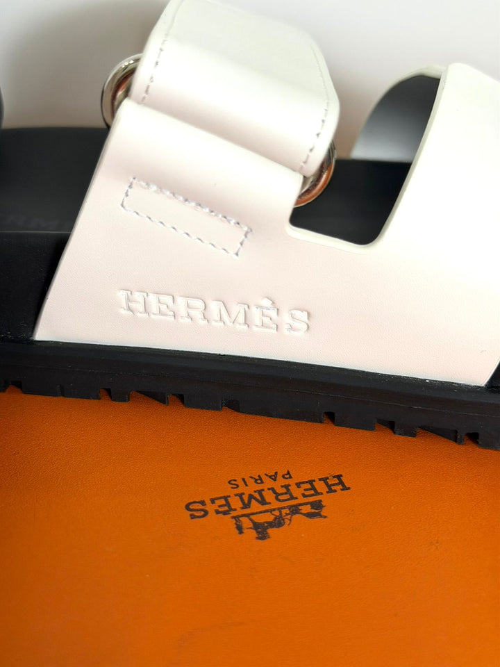 HERMÈS CHYPRE CALFSKIN LEATHER MULES