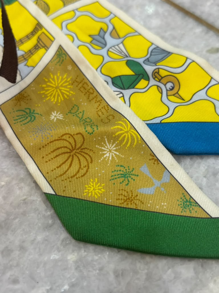 HERMÈS FACTORY SUITE TWILLY SILK SCARF