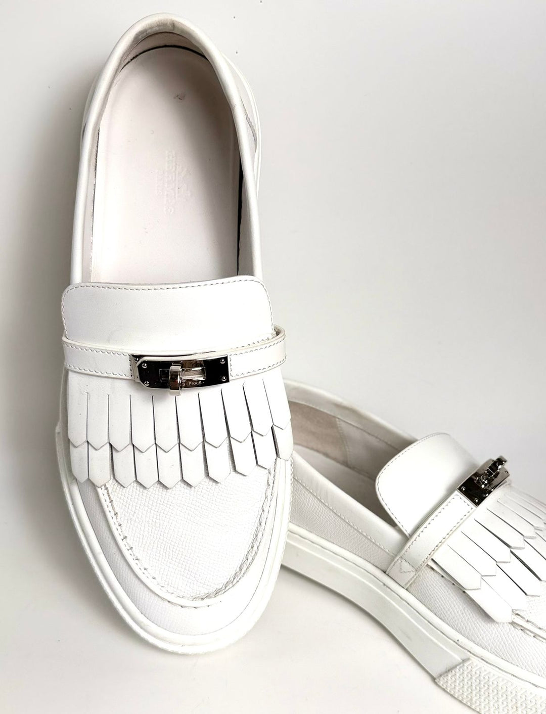 HERMÈS EPSOM CALFSKIN LEATHER GAME SLIP-ON FRINGE LOAFERS
