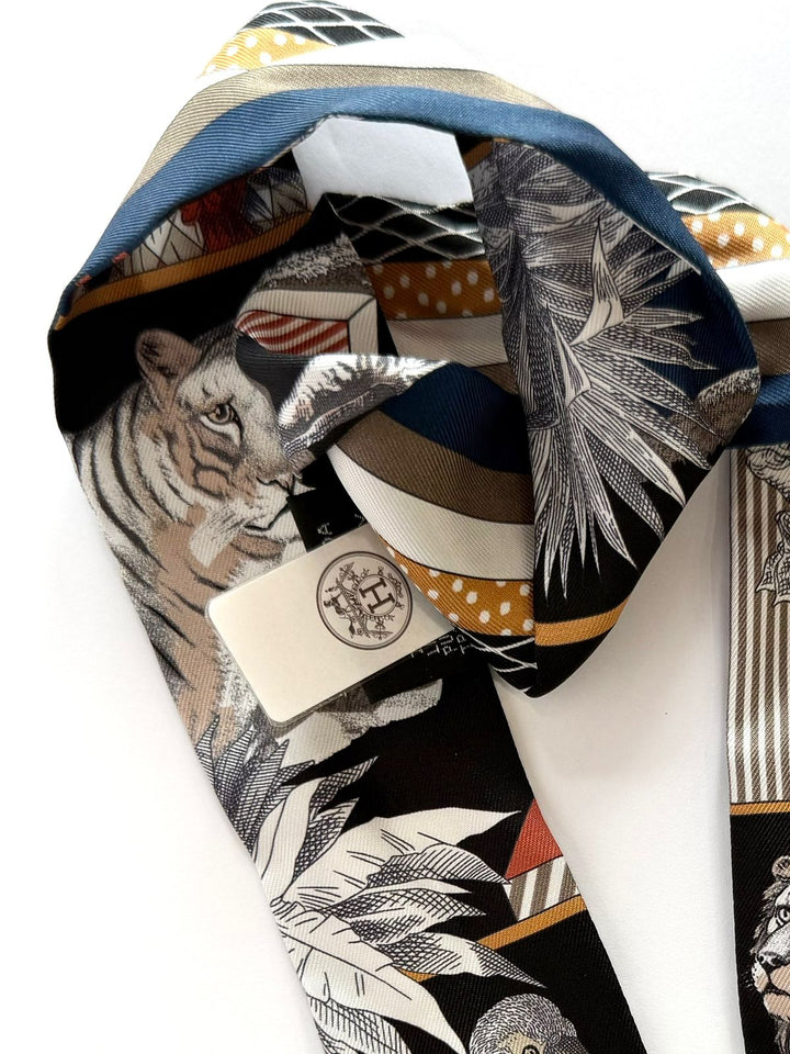HERMÈS GRAND THÉÂTRE NOUVEAU SILK TWILLY