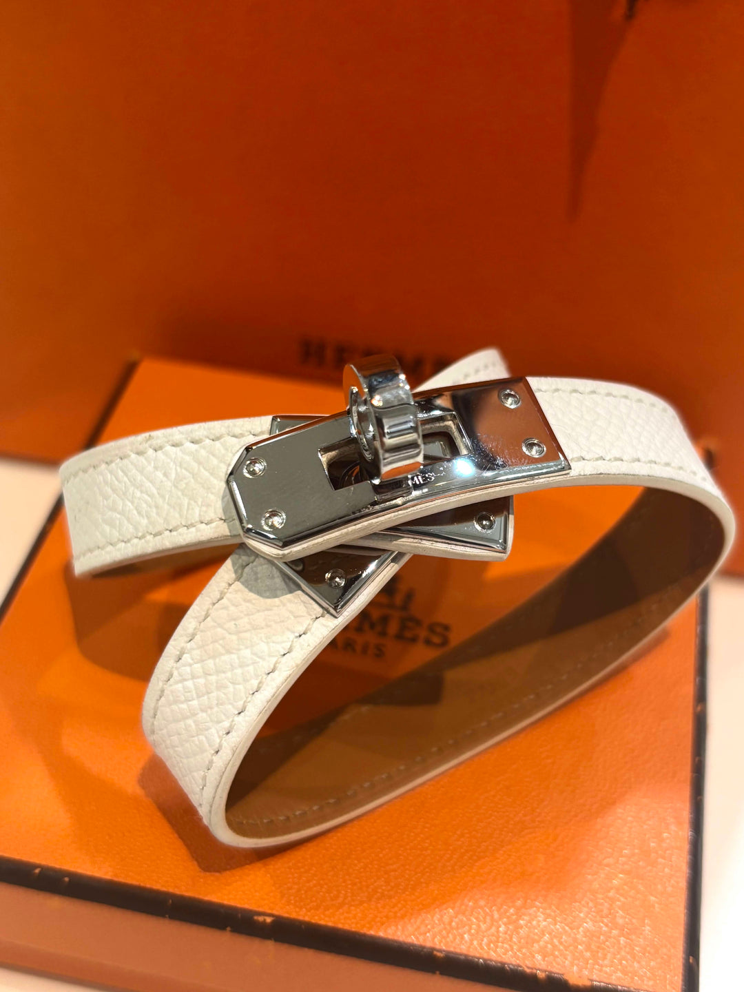HERMÈS KELLY DOUBLE TOUR EPSOM LEATHER PALLADIUM PLATED BRACELET