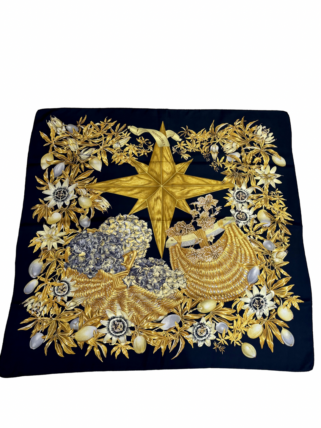 HERMÈS PASSIFLORES CARRÉ 90 SILK SCARF