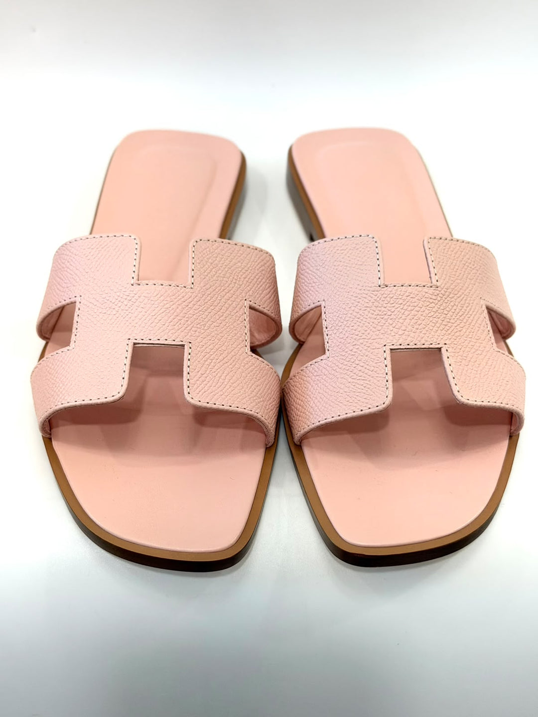 HERMÈS PINK LEATHER ORAN SANDALS