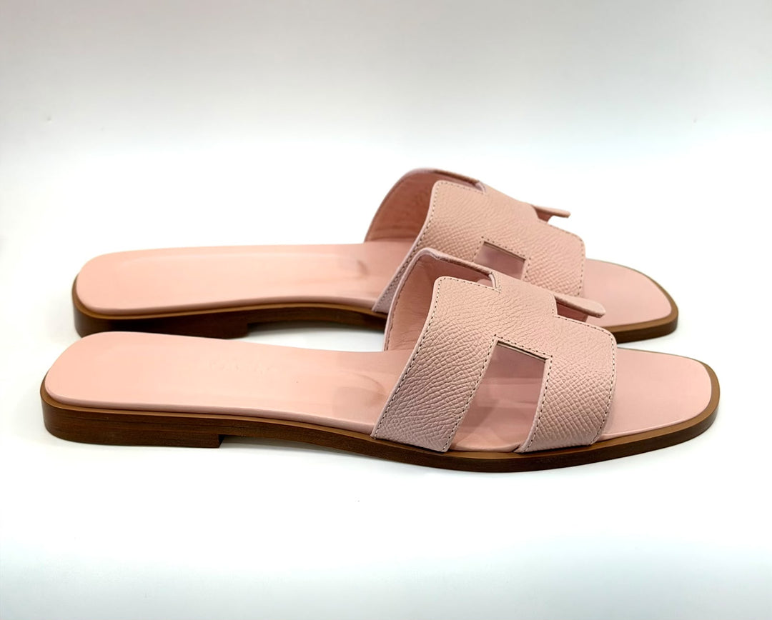 HERMÈS PINK LEATHER ORAN SANDALS