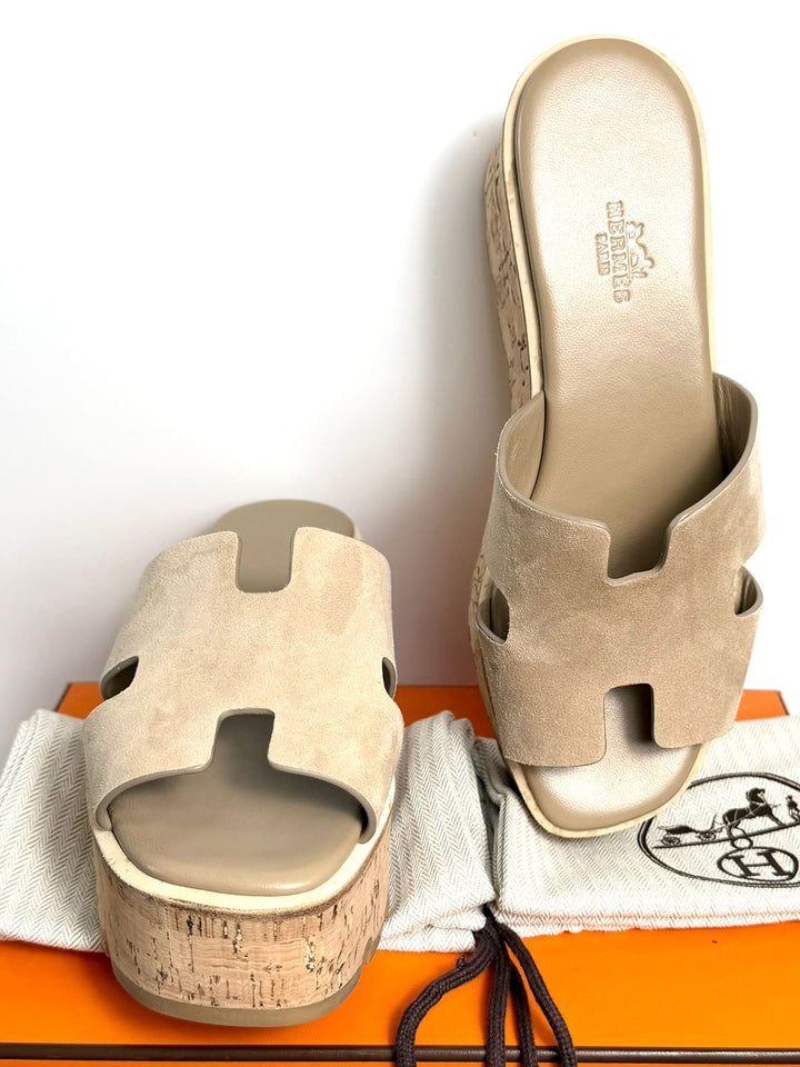 HERMÈS SUEDE GOATSKIN CORK EZE 30 MULES