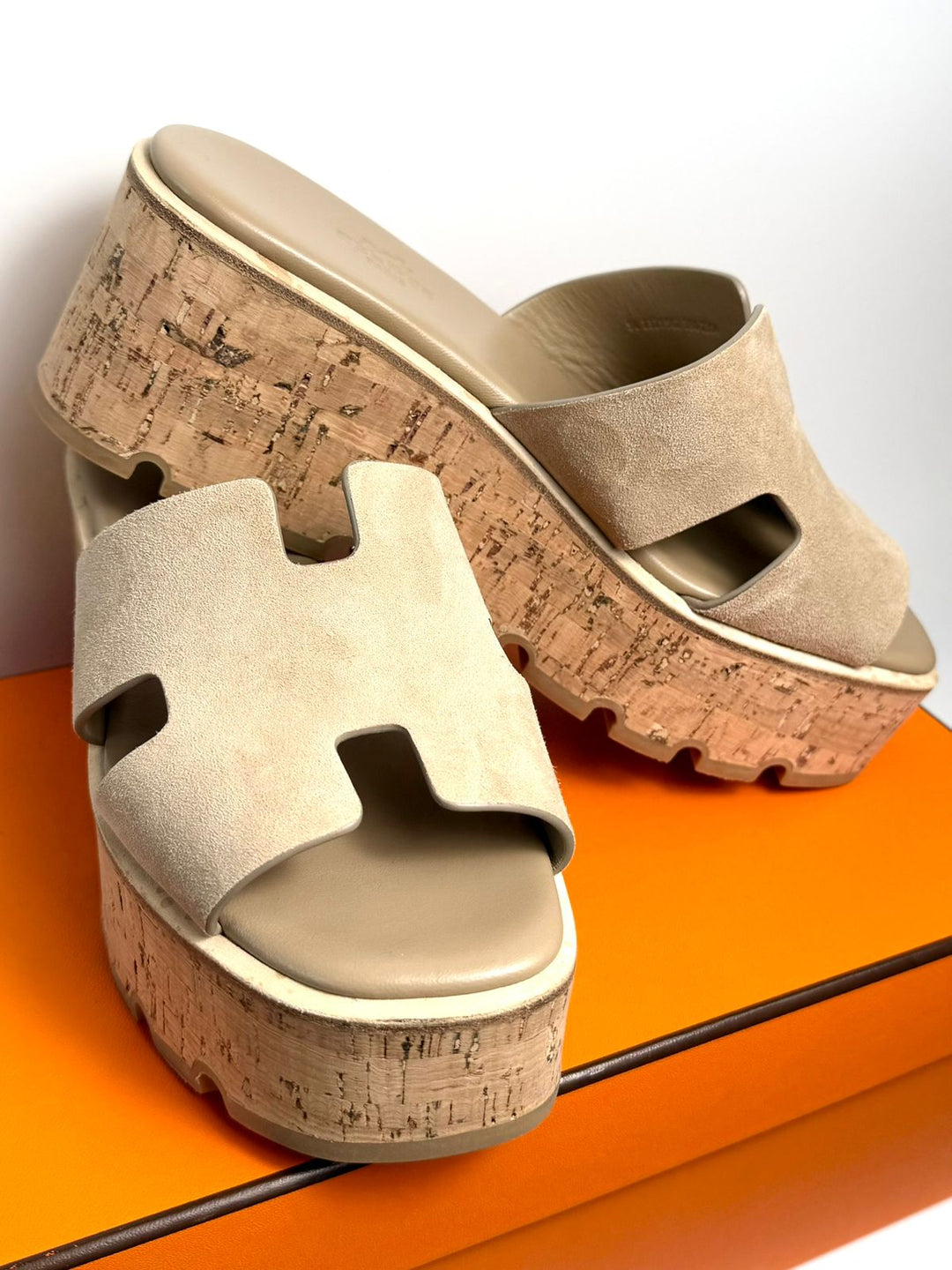 HERMÈS SUEDE GOATSKIN CORK EZE 30 MULES