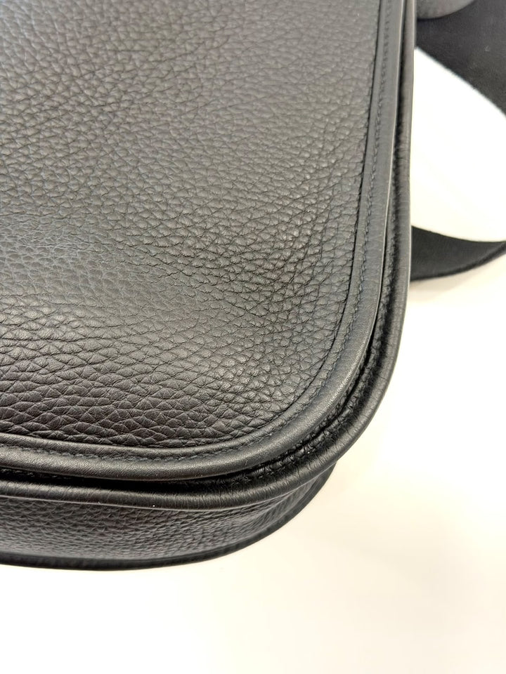 HERMÈS TAURILLON CLEMENCE LEATHER EVELYNE III GM CROSSBODY BAG