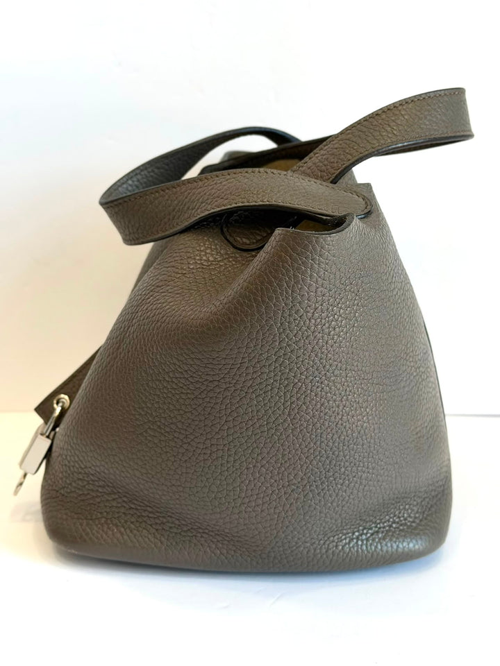 HERMÈS TAURILLON CLÉMENCE LEATHER PICOTIN LOCK 18 HANDBAG