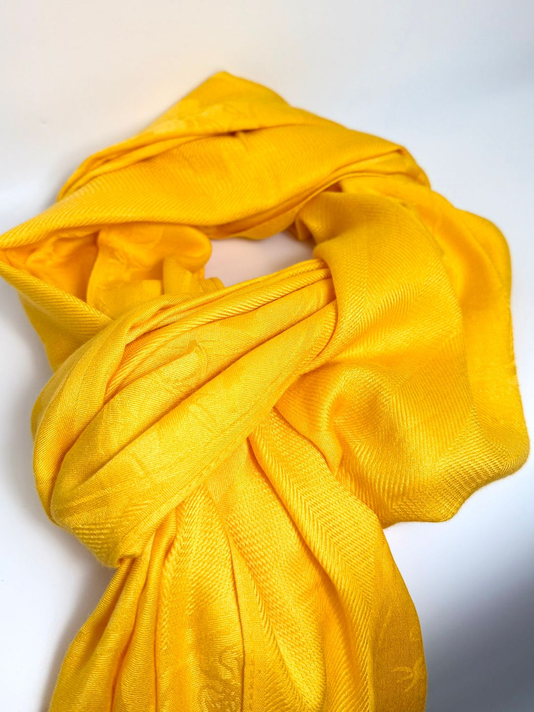 HERMÈS VINTAGE CARRÉ SILK HERMÈS
