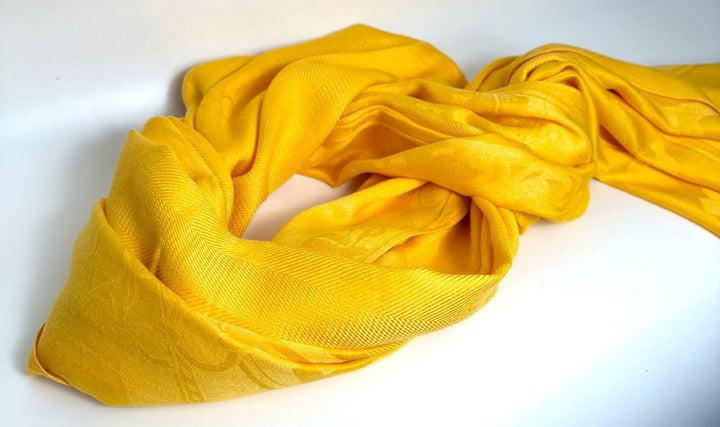 HERMÈS VINTAGE CARRÉ SILK HERMÈS