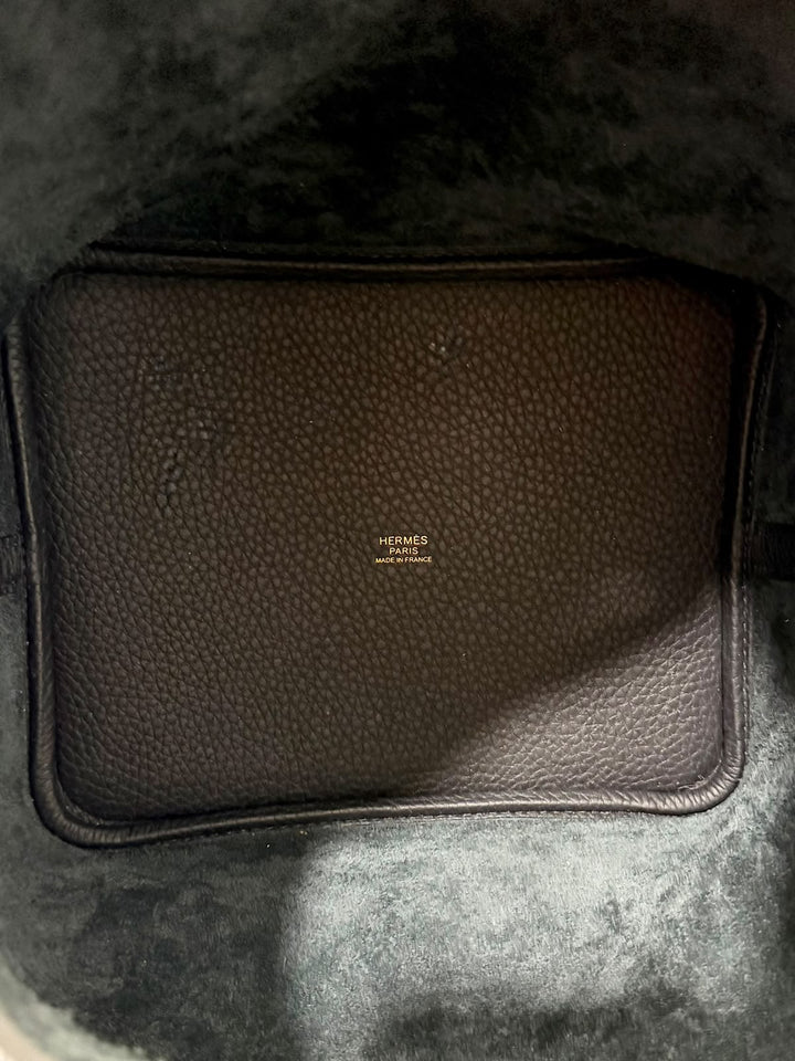 HERMÈS TAURILLON CLÉMENCE LEATHER PICOTIN LOCK 22 BUCKET BAG