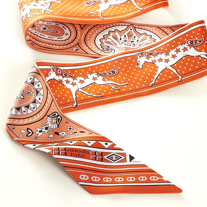 HERMÈS CHEVAL DE COEUR BANDANA SILK TWILLY