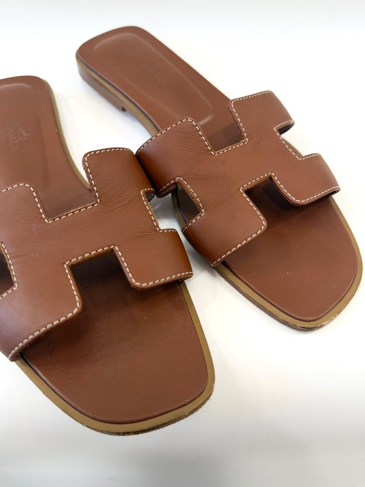 HERMÈS BOX CALFSKIN LEATHER ORAN MULES