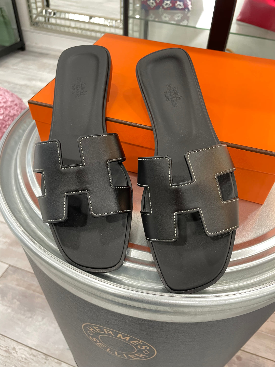 HERMÈS CALFSKIN LEATHER ORAN SANDALS MULES