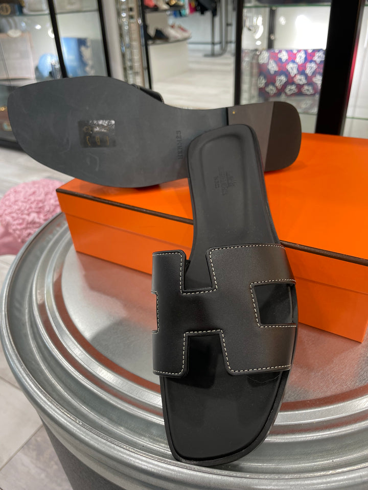 HERMÈS CALFSKIN LEATHER ORAN SANDALS MULES