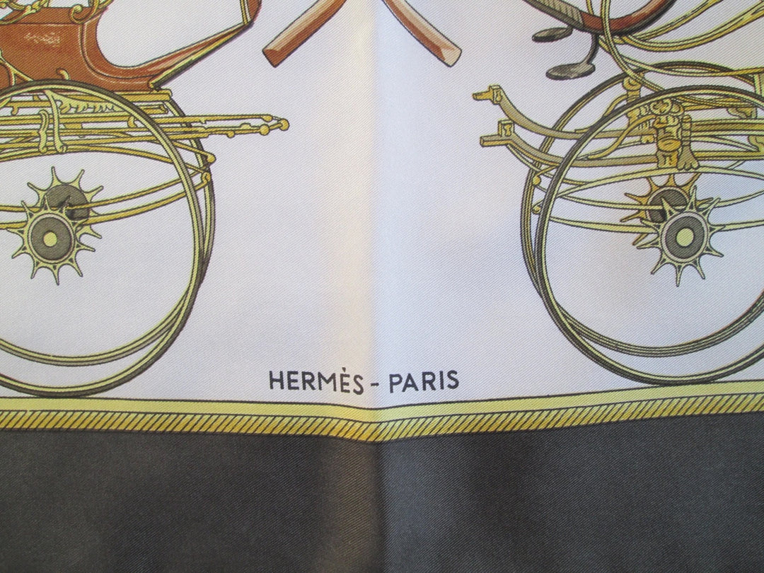 HERMÈS LES VOITURES À TRANSFORMATION SILK SCARF