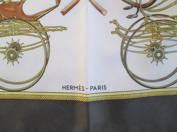 HERMÈS LES VOITURES À TRANSFORMATION SILK SCARF