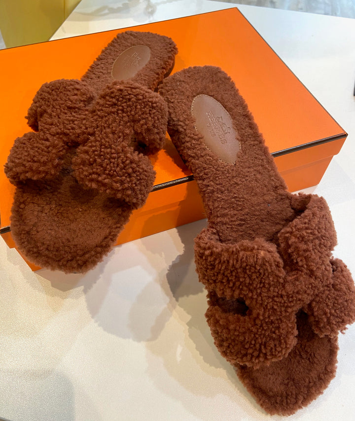HERMÈS ORAN TEDDY SHEARLING FUR MULE SANDALS