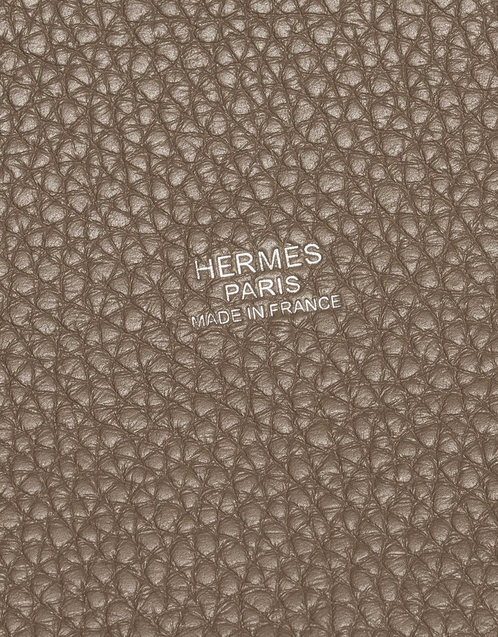 HERMÈS TAURILLON CLÉMENCE LEATHER PICOTIN LOCK 18 HANDBAG