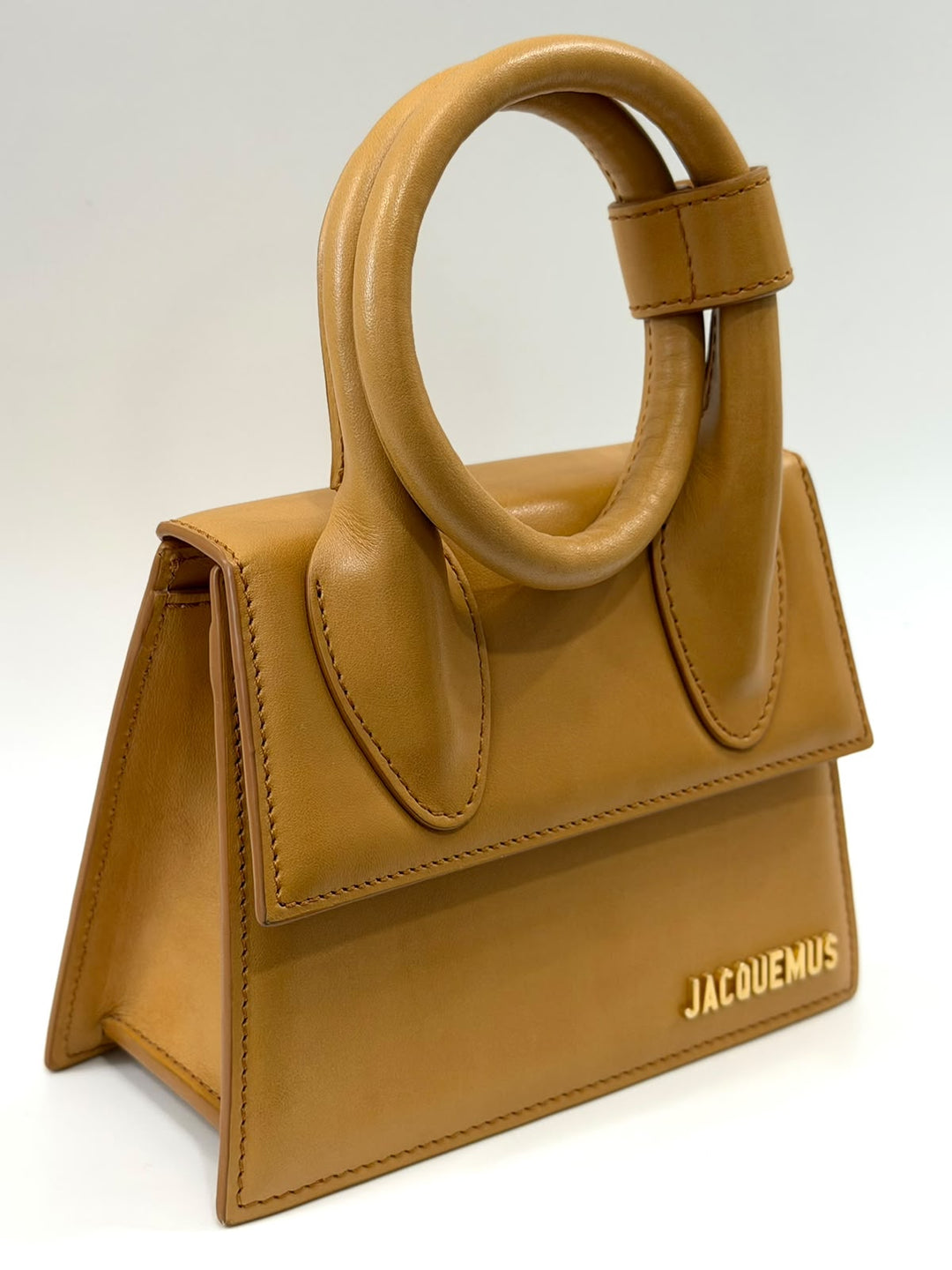 JACQUEMUS LE CHIQUITO NOEUD TOP HANDLE BAG