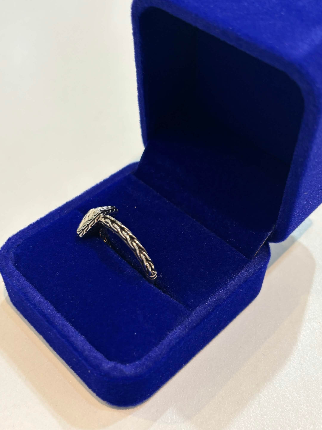 JOHN HARDY HAMMERED STERLING SILVER PYRAMID COCKTAIL RING