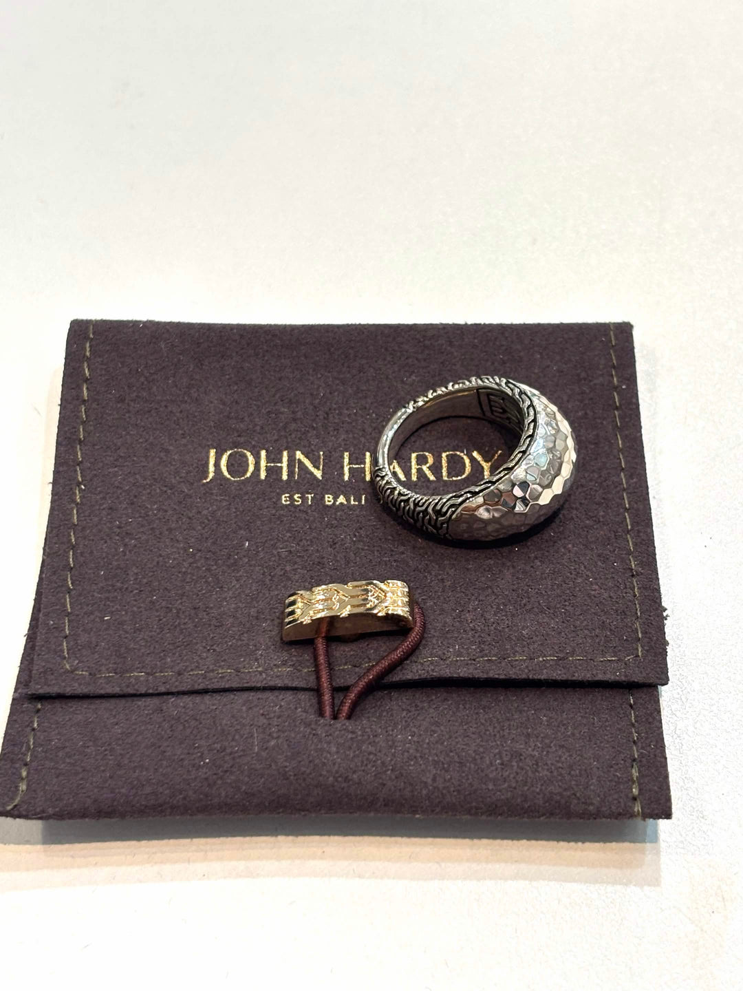 JOHN HARDY PALU HAMMERED DOME STERLING SILVER CHAIN RING