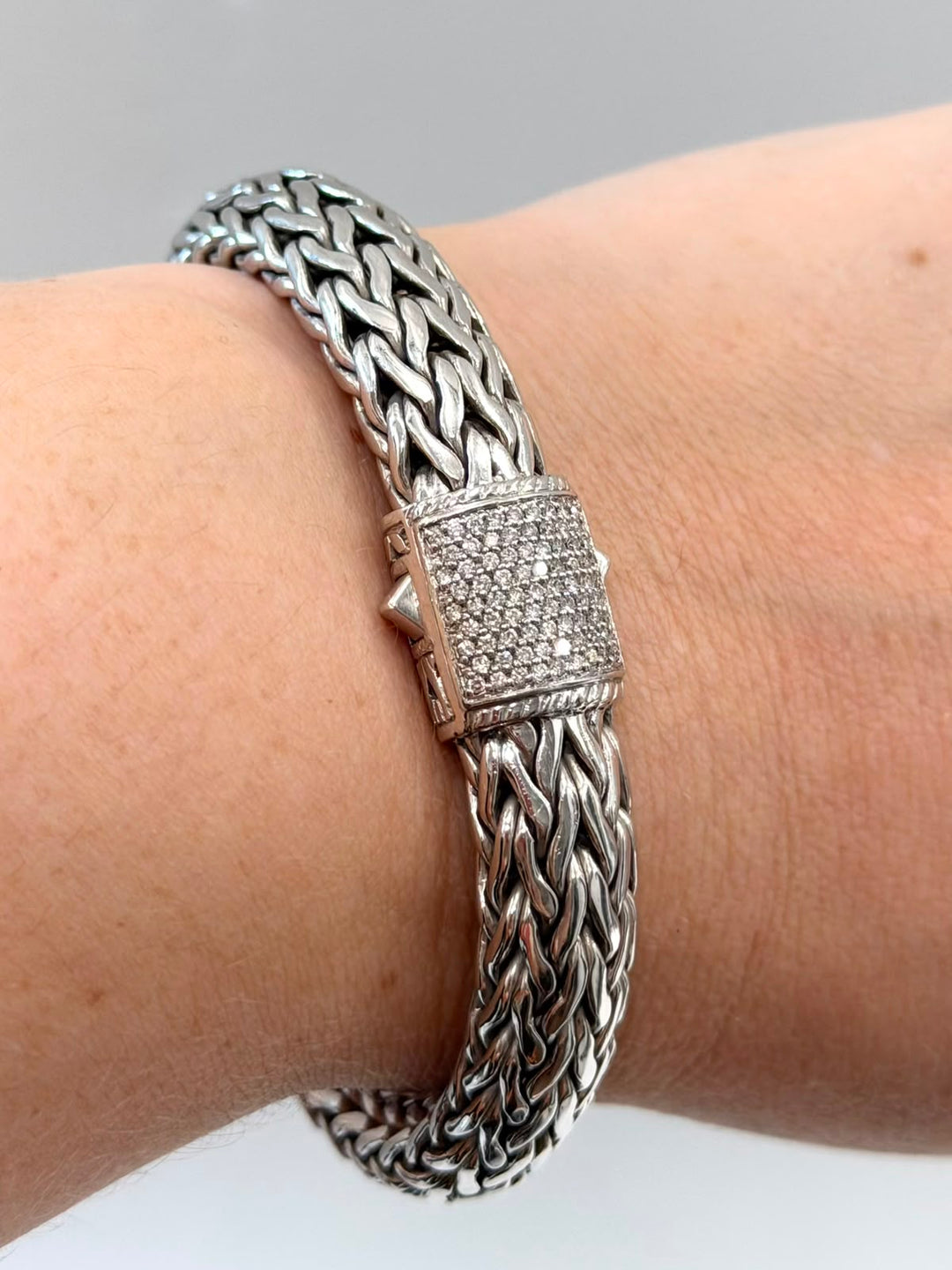 JOHN HARDY ICON PAVÉ DIAMOND STERLING SILVER BRACELET