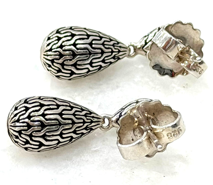 JOHN HARDY STERLING SILVER PALU HAMMERED SMALL DROP EARRINGS