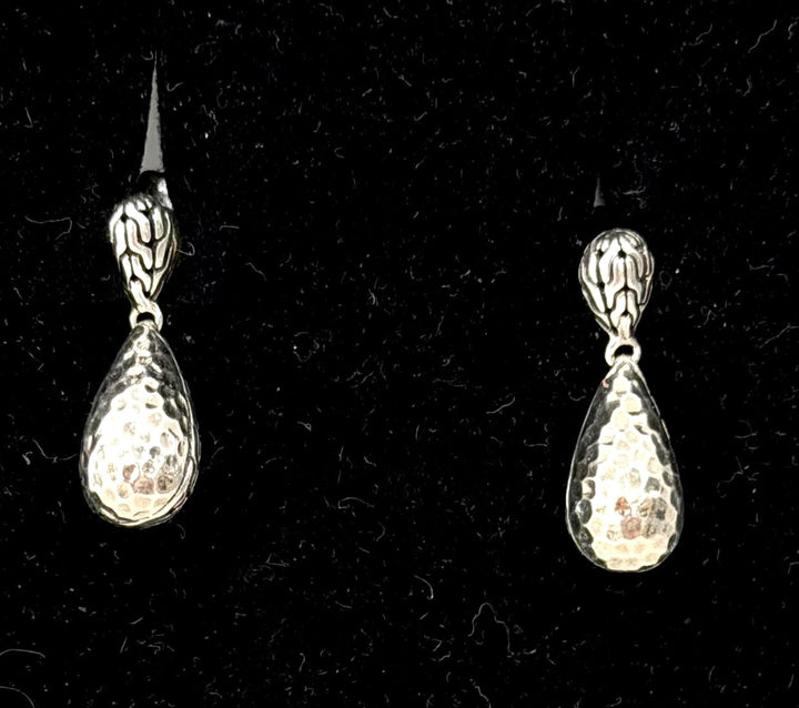JOHN HARDY STERLING SILVER PALU HAMMERED SMALL DROP EARRINGS