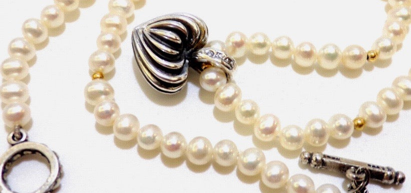 LAGAOS CAVIAR SS 18K GOLD HEART CHARM PEARL TOGGLE NECKLACE