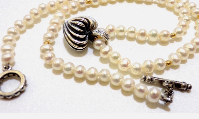 LAGAOS CAVIAR SS 18K GOLD HEART CHARM PEARL TOGGLE NECKLACE
