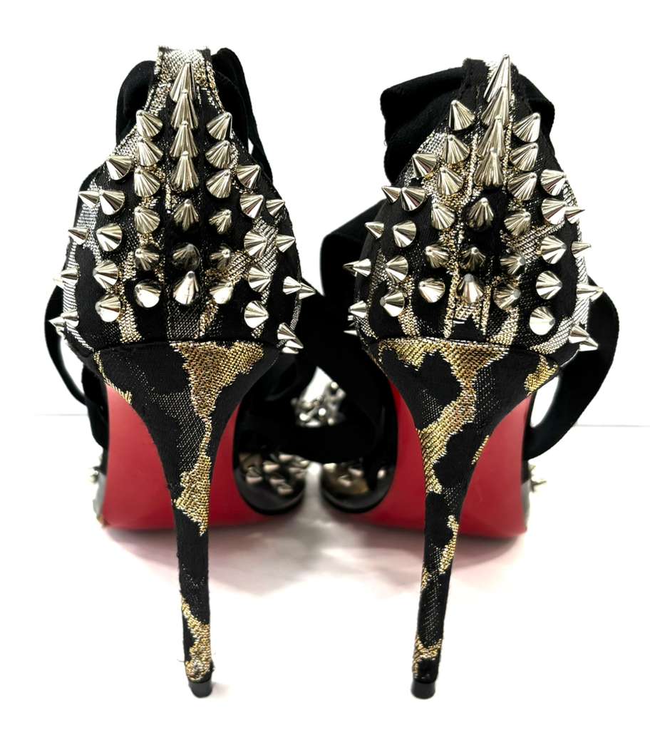 LOUBOUTIN MECHANTE REINE STUDDED PUMPS