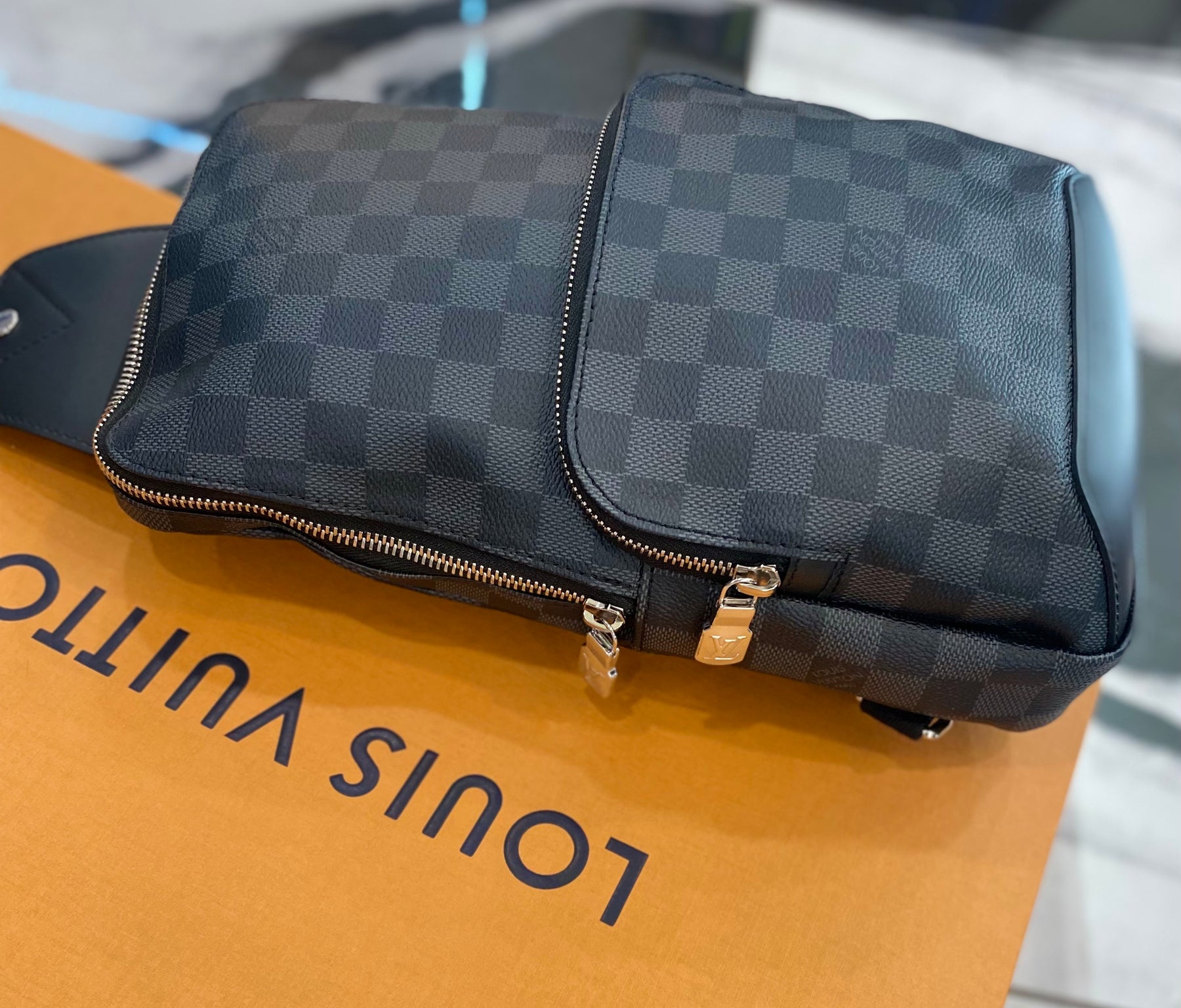 Louis Vuitton Damier Graphite Avenue Sling Backpack - Black Backpacks, Bags  - LOU734985