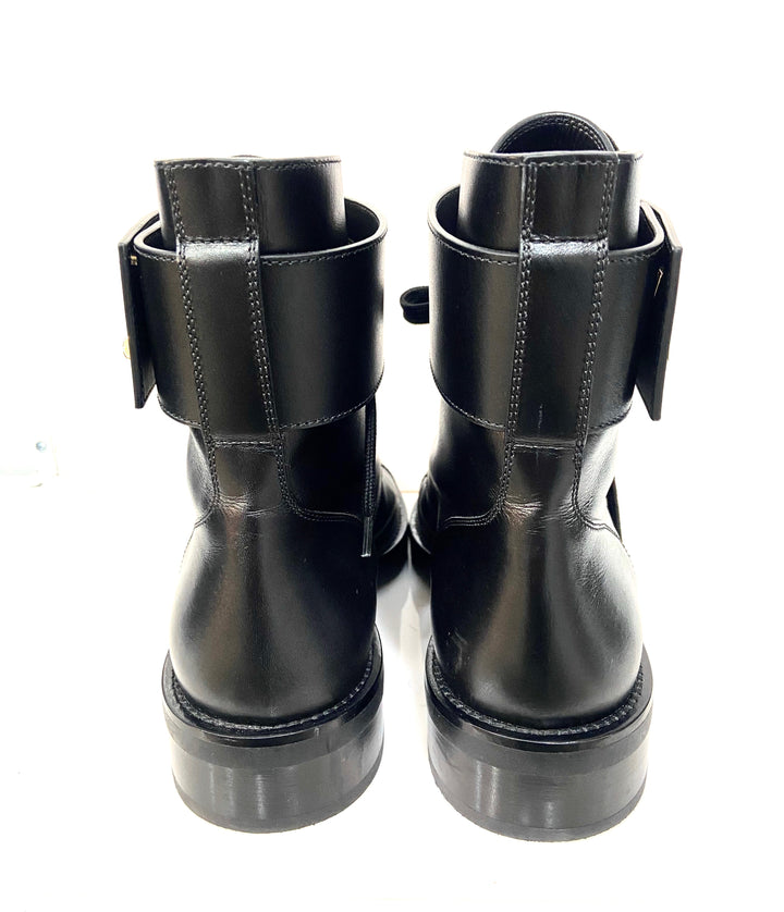 LOUIS VUITTON CALFSKIN LEATHER WONDERLAND RANGER BOOTS