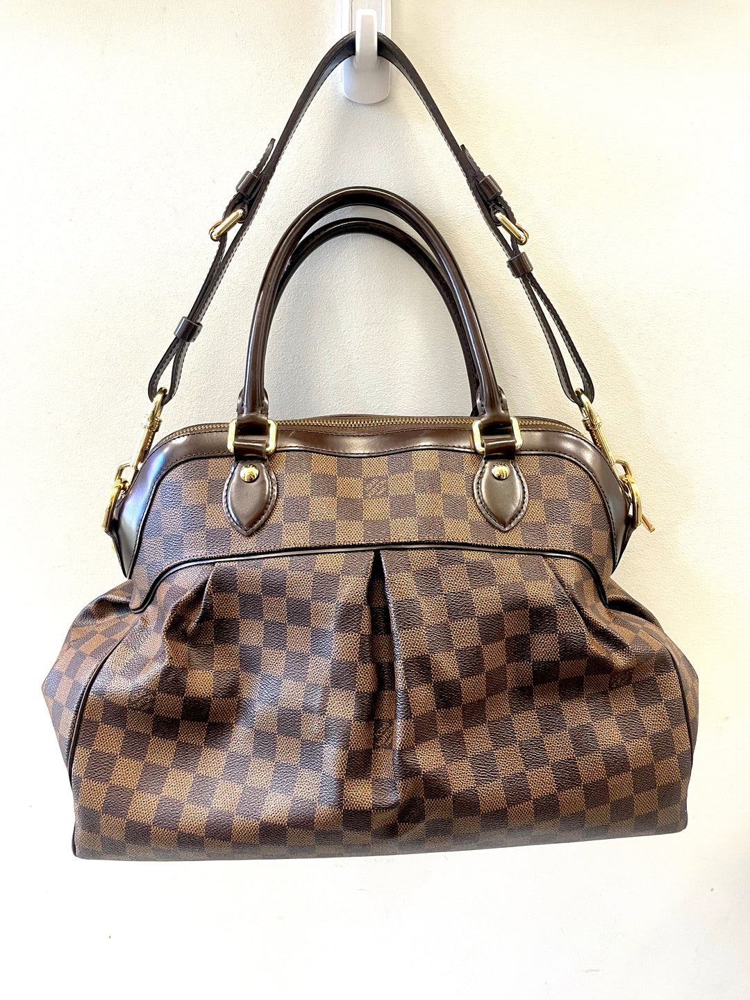LOUIS VUITTON DAMIER EBENE TREVI GM BAG