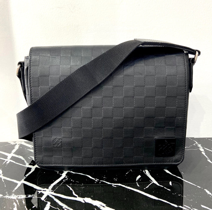 LOUIS VUITTON DAMIER INFINI DISTRICT PM MESSENGER BAG