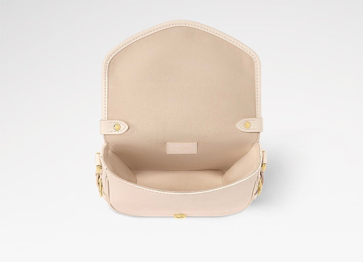 LOUIS VUITTON EPI LEATHER SAUMUR BB CROSSBODY