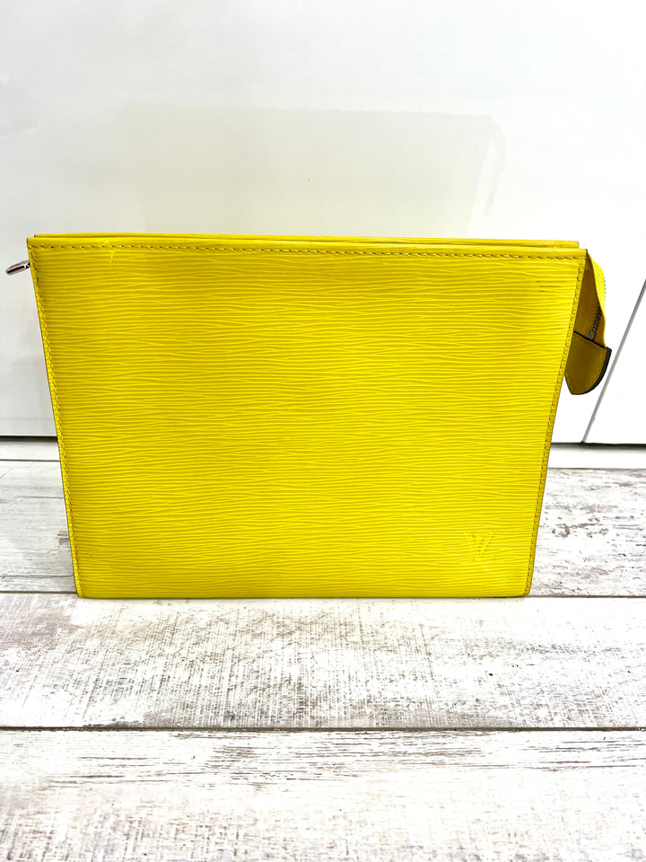 LOUIS VUITTON EPI LEATHER TOILETRY POUCH